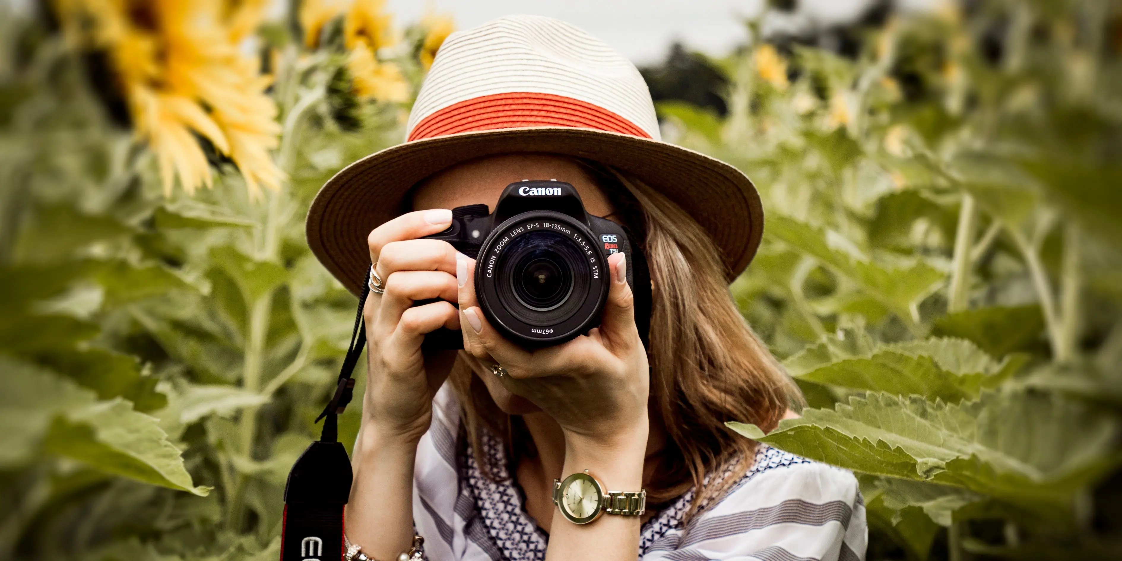What is DSLR, What Does DSLR Mean? History of DSLR